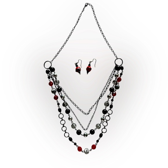 Elegant Black and Red Beaded Necklace Set - Picture 2 of 5